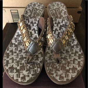 Clark’s Wedge thong sandals